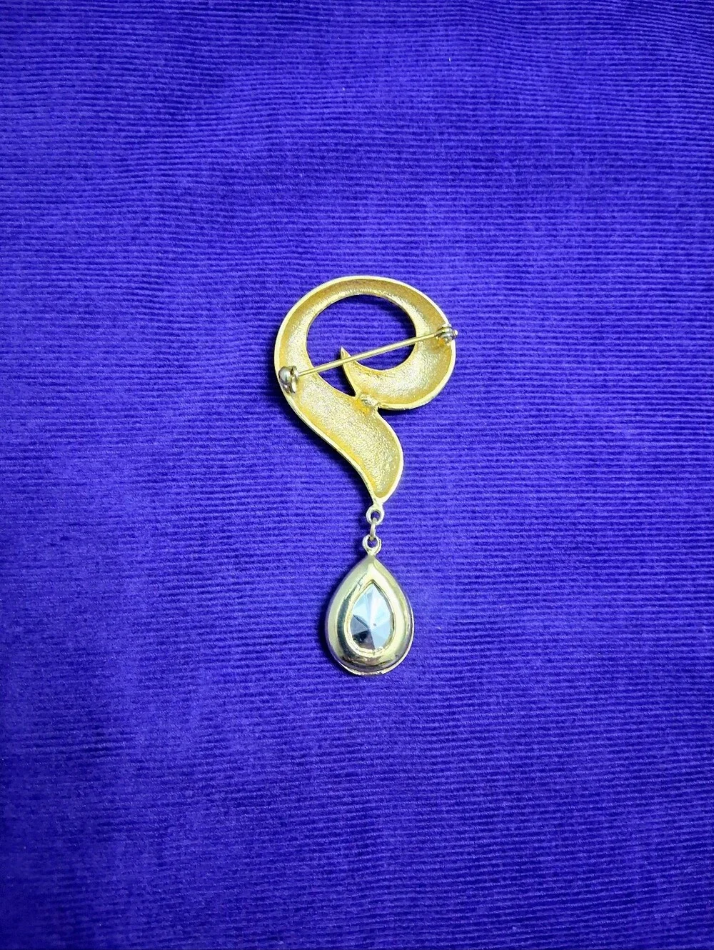 Vintage Brooch Question Mark Gold Tone With Purple Pink Crystal Whimsical